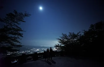 福島県福島市 信夫山 第二展望台から眺める市街地の夜景